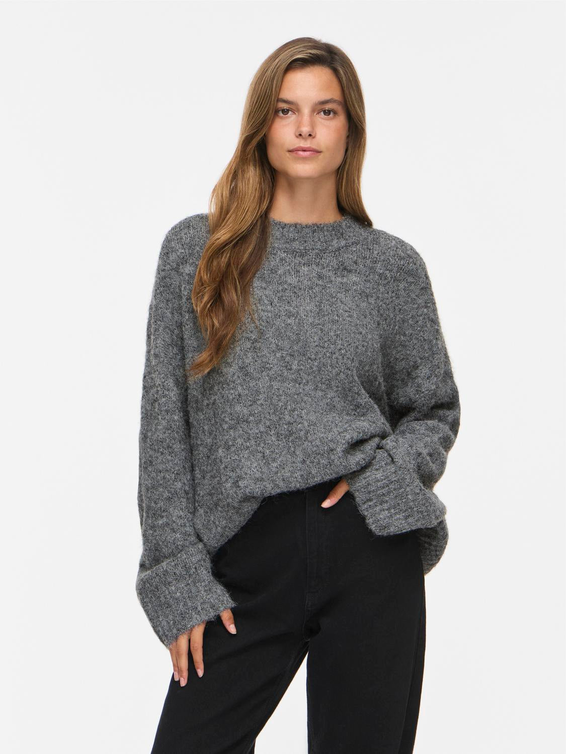 model_shot-front